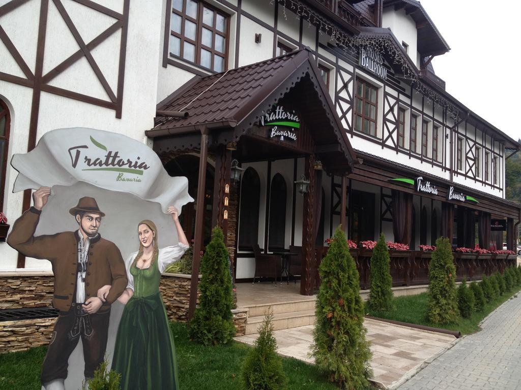 Conac Bavaria Buşteni エクステリア 写真